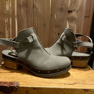 Chaco Cataluna Clog size 10